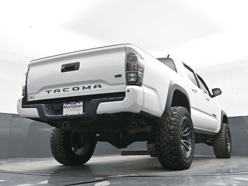 Used 2019 Toyota Tacoma TRD Off-Road w/ Technology Package image 44