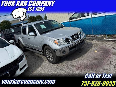 Used 2019 Nissan Frontier SL RWD image 1