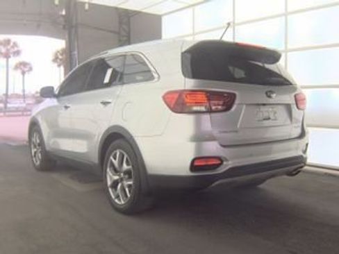 Used 2019 Kia Sorento EX image 4