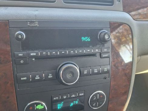 Used 2013 Chevrolet Tahoe LT w/ Texas Edition image 4