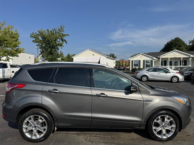 Used 2014 Ford Escape Titanium w/ Equipment Group 401A FWD image 6
