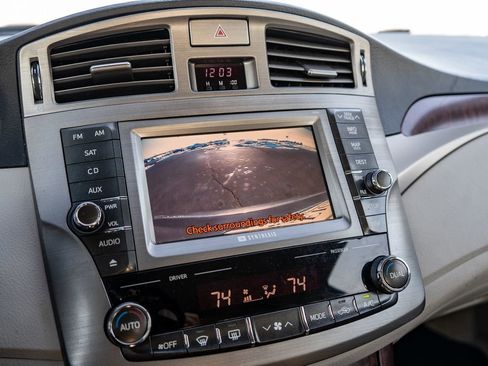 Used 2011 Toyota Avalon Limited image 32