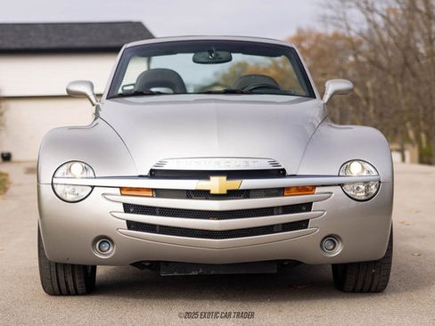 Used 2005 Chevrolet SSR w/ Preferred Equipment Group image 13