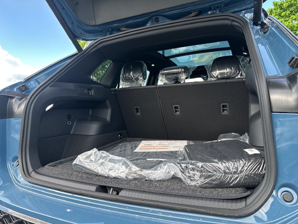 New 2026 Volkswagen Tiguan SE R-Line AWD/4WD image 15