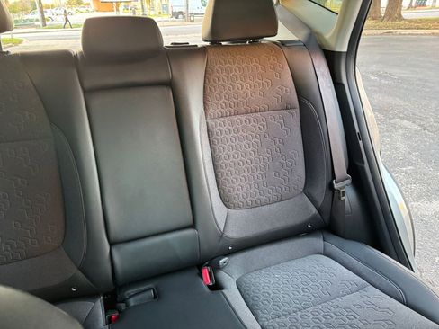 Used 2025 Kia Seltos S image 31