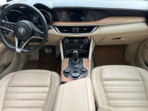 Used 2019 Alfa Romeo Stelvio Ti Lusso w/ Quick Order Package 22X Lusso AWD/4WD image 20