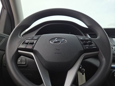 Used 2017 Hyundai Tucson SE image 24