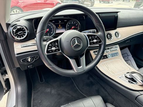 Used 2019 Mercedes-Benz E 450 4MATIC Cabriolet image 9