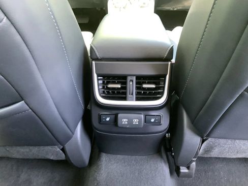 Used 2022 Subaru Outback Limited AWD/4WD image 34