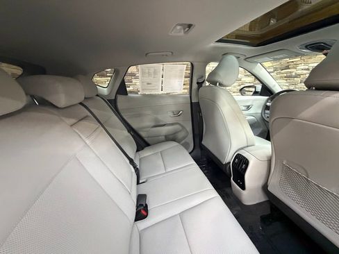 Used 2024 Hyundai Kona Limited image 33
