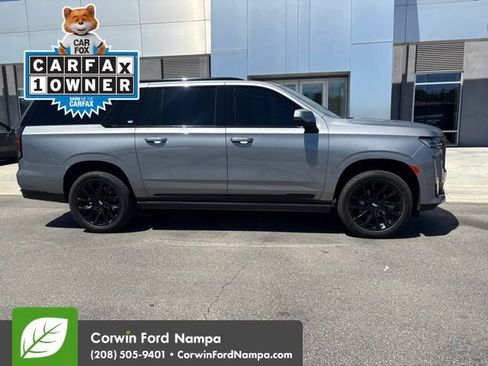 Used 2023 Cadillac Escalade ESV Sport w/ LPO, ONYX Package AWD/4WD image 6