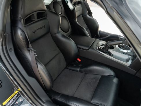 Used 2009 Dodge Viper ACR RWD image 25