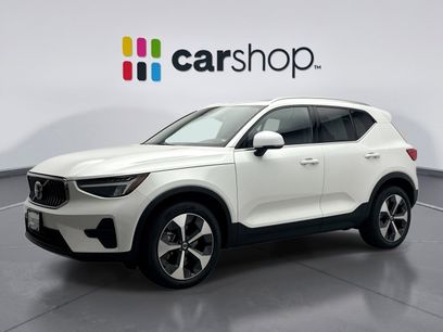 Used 2024 Volvo XC40 B5 Core w/ Climate Package