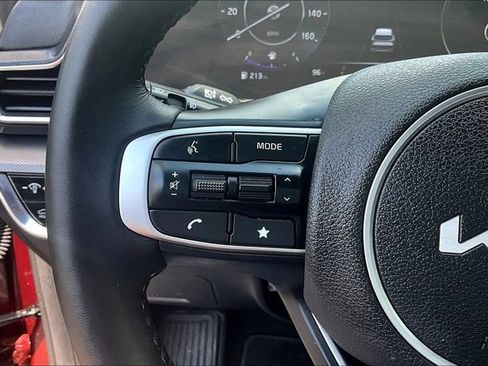 Certified 2025 Kia Sportage SX AWD/4WD image 11