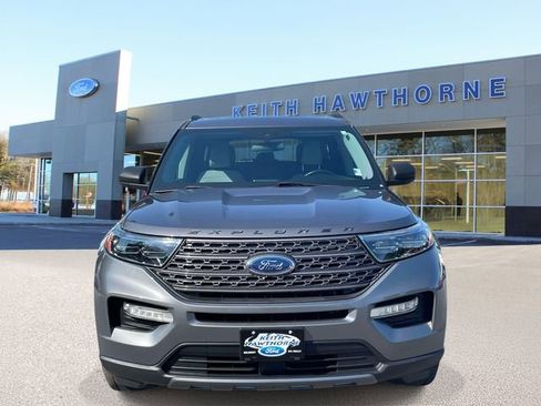 Certified 2021 Ford Explorer XLT w/ Equipment Group 202A AWD/4WD image 2