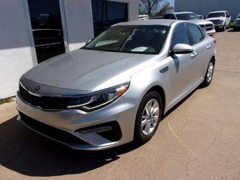 Used 2019 Kia Optima LX image 2