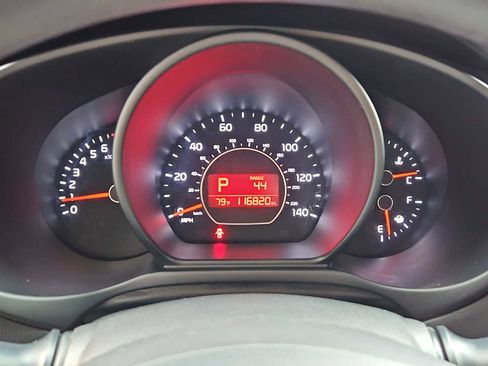 Used 2018 Kia Soul Base image 32