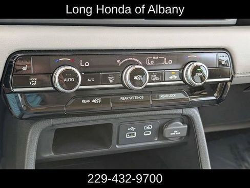 Used 2025 Honda Pilot Touring image 27