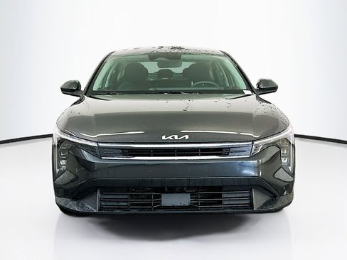 Used 2025 Kia K4 LXS image 2
