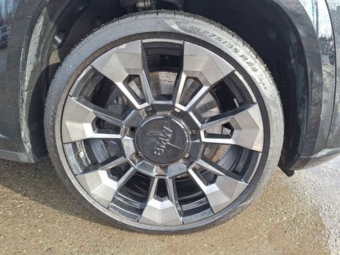 Used 2023 BMW XM image 8