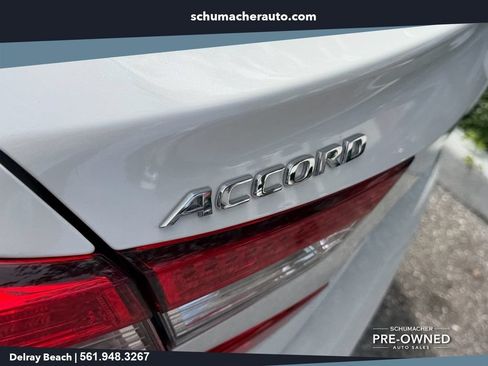 Used 2018 Honda Accord Touring image 14