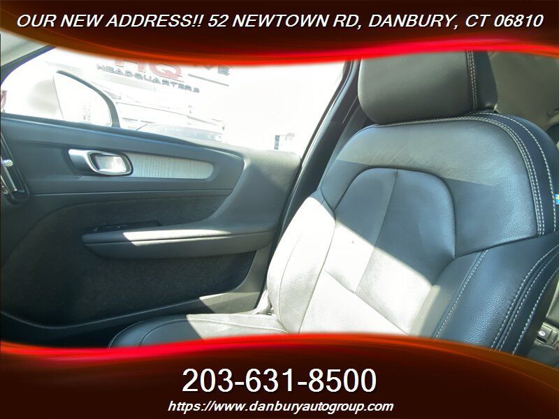 Used 2024 Volvo XC40 B5 Plus AWD/4WD image 14