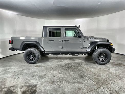 Used 2020 Jeep Gladiator Sport w/ Quick Order Package 24S image 9