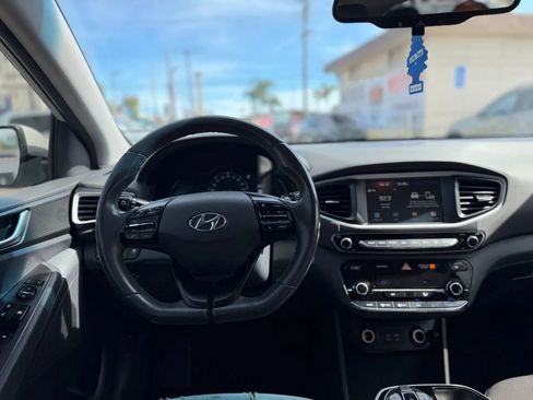 Used 2019 Hyundai Ioniq Electric image 29