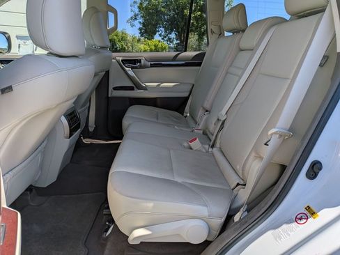 Used 2018 Lexus GX 460 Premium w/ Premium Package AWD/4WD image 18