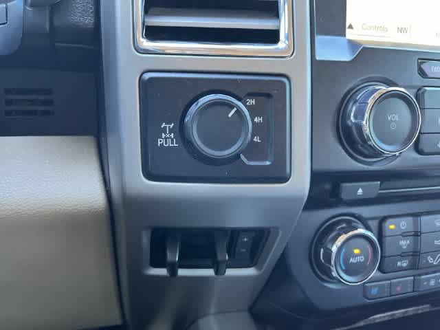 Used 2017 Ford F250 Lariat w/ Chrome Package AWD/4WD image 28