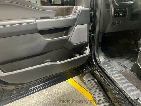 Used 2023 Ford F250 Lariat w/ Sport Appearance Package image 12