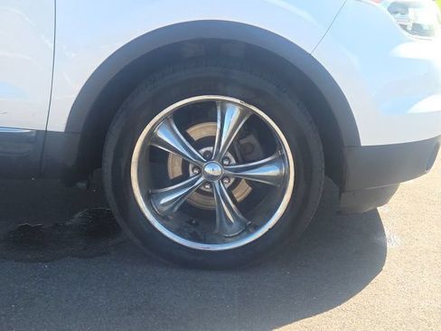Used 2012 Ford Explorer XLT FWD image 4