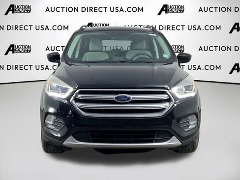 Used 2017 Ford Escape SE w/ Equipment Group 201A image 2