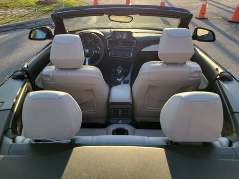 Used 2015 BMW M235i Convertible image 14