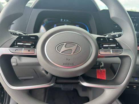 New 2026 Hyundai Elantra SE FWD image 13
