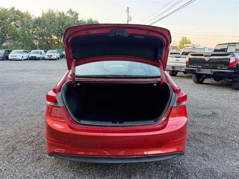Used 2017 Hyundai Elantra SE FWD image 6