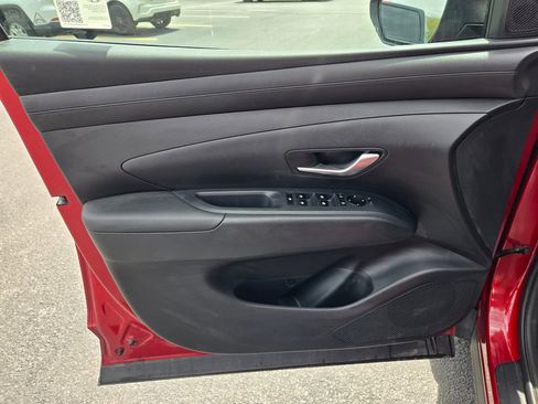 Used 2025 Hyundai Tucson SEL FWD image 11