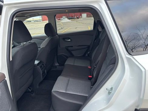 Used 2021 Nissan Rogue SV image 33