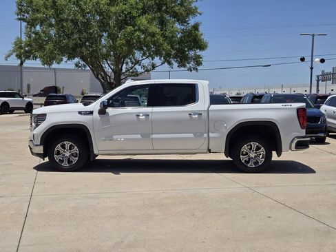 Used 2025 GMC Sierra 1500 SLT AWD/4WD image 12