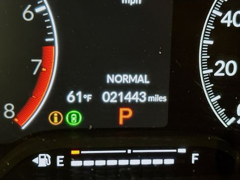 Used 2025 Honda Civic Sport image 19