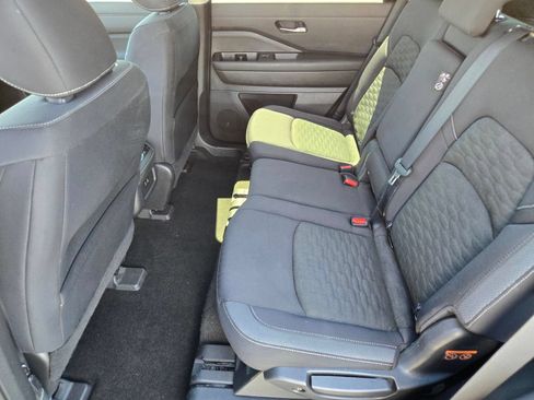 Used 2022 Nissan Pathfinder SV AWD/4WD image 10