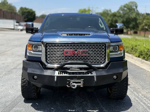 Used 2017 GMC Sierra 2500 Denali w/ Duramax Plus Package AWD/4WD image 4