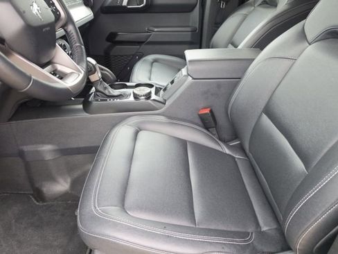 Used 2025 Ford Bronco Badlands AWD/4WD image 9