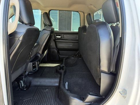 Used 2019 RAM 3500 Tradesman w/ Chrome Appearance Group AWD/4WD image 27