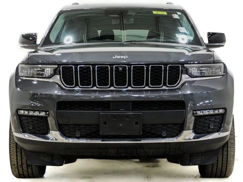 Used 2022 Jeep Grand Cherokee L Limited w/ Luxury Tech Group II image 2