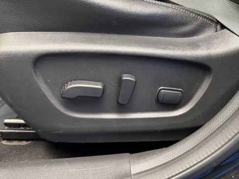 Used 2018 Nissan Rogue SL image 12