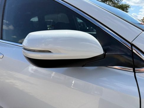 Used 2020 Honda CR-V Touring image 9