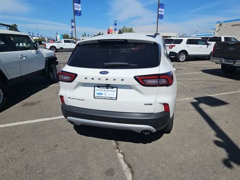 Used 2024 Ford Escape Platinum w/ Premium Technology Package image 7