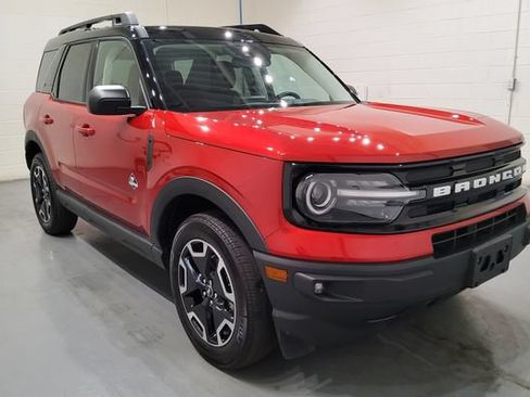 Used 2024 Ford Bronco Sport Outer Banks AWD/4WD image 2