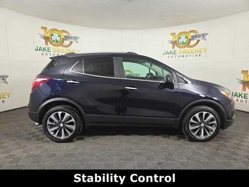 Used 2022 Buick Encore Preferred AWD/4WD image 9